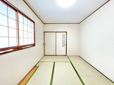 【和室】 | 吹田市南正雀２丁目 | 現在ご返済中のカーローン・カードローン・教育ローンなどを住宅ローンに一本化したり、家具家電購入費用・引越し費用を住宅ローンと組み合わせるなど、お客さまにメリットの多い住宅ローンのご提案が可能です。