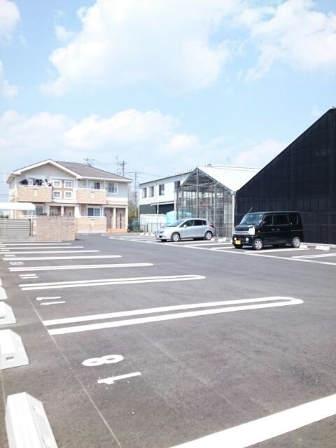 リクレイムＡの駐車場