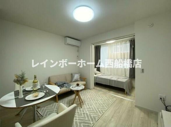 KEIAI  RESIDENCE　松戸IIの居間・リビング
