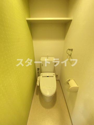 大阪市淀川区西中島４丁目の賃貸マンションのトイレ