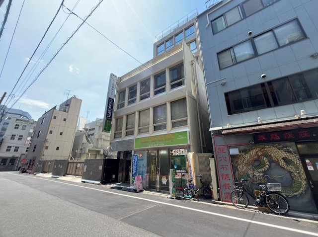第1井上ビルの外観