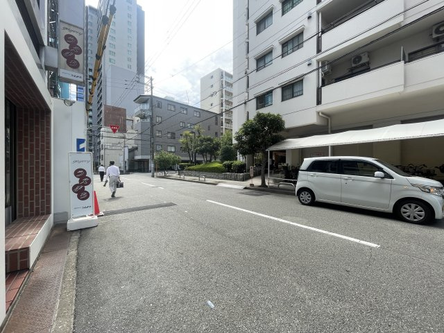 新聞印刷本社ビルの周辺