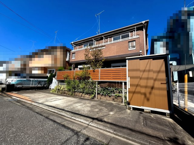 写真からも陽当りの良さが感じられる物件です！南東向きにこれだけ広い開口で面しているので、陽当り面は十分にご満足いただけるかと思います！陽当り重視の方には嬉しい環境です！