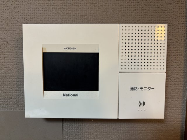 来訪者が確認できて、防犯面でも安心なモニター付インターホン