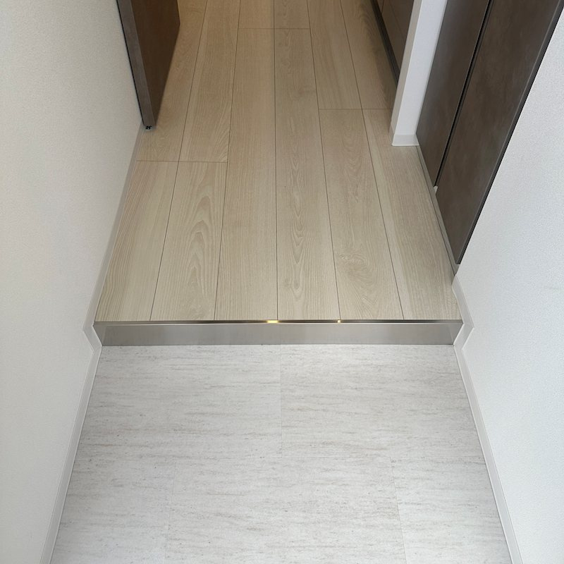新品家具付きマンション千年1(KaGood神奈川)の玄関