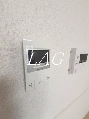 【セキュリティ】 | パインツリー | モニター付きインターフォンです。