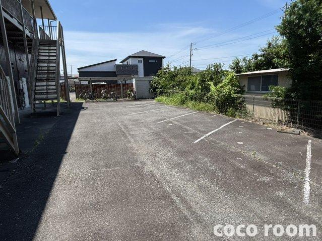 レスポアールの駐車場