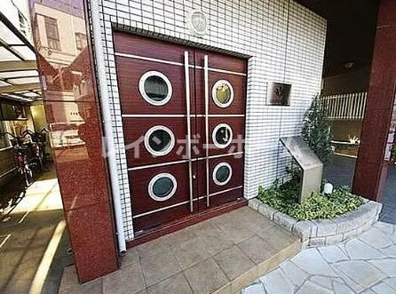 GRANDSHIPSのエントランス