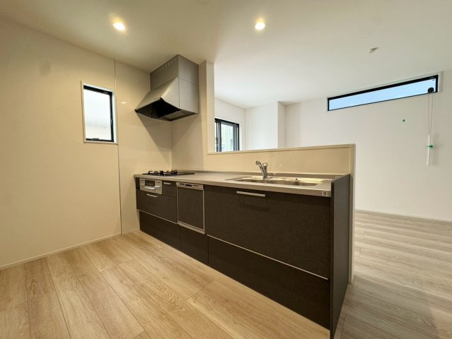 －フタバホームー戸畑区中原西3丁目　【戸畑区　新築戸建て】のキッチン|Houseteeのシステムキッチン『Crute』採用♪　【戸畑区　新築戸建て】
