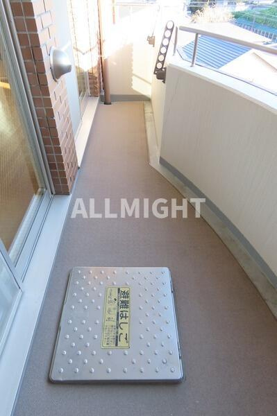 川崎市多摩区枡形４丁目の賃貸マンションのバルコニー|別部屋参考
★お部屋探しはオールマイト不動産までご相談下さい♪【044-543-9135】
