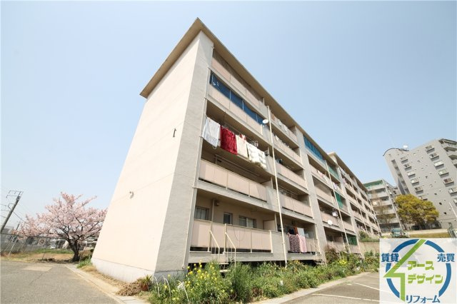 鈴谷住宅3号棟の外観