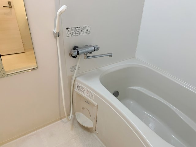 ルミエール田園調布の浴室|同物件　同タイプ　別号室