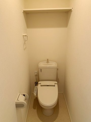 ルミエール田園調布のトイレ|同物件　同タイプ　別号室