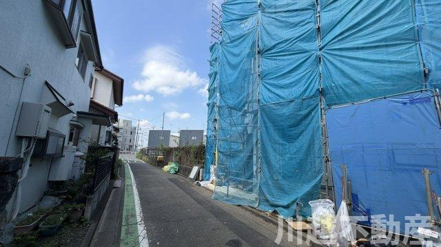 鶴瀬小学校徒歩1分でお子様の通学も安心！の前面道路含む現地写真|前面道路含む現地写真です