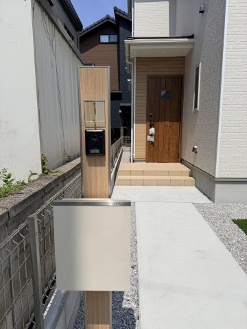 新築　高崎市石原町　家具・エアコン付きの玄関|きれいな玄関です