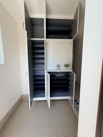 新築　高崎市石原町　家具・エアコン付きの収納|たっぷりとした収納スペースです
