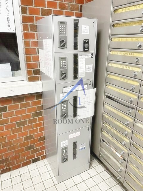 いづみハイツ茅場町のその他共用部分|宅配ボックスです。