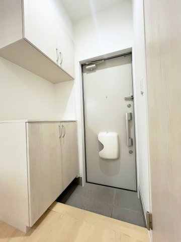 レユシール海田の玄関