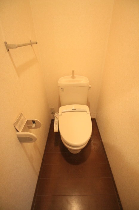 ルミエール南花畑のトイレ|落ち着いたトイレです