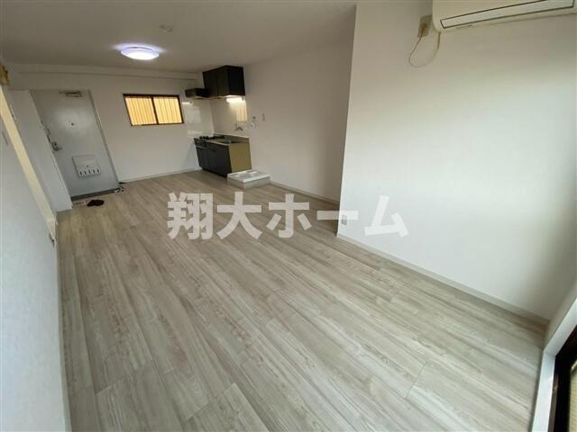白岩ビルの内装