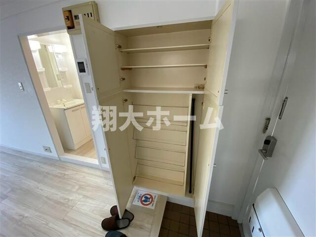 白岩ビルの収納