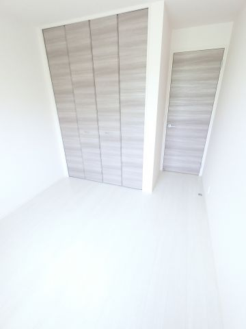【寝室】