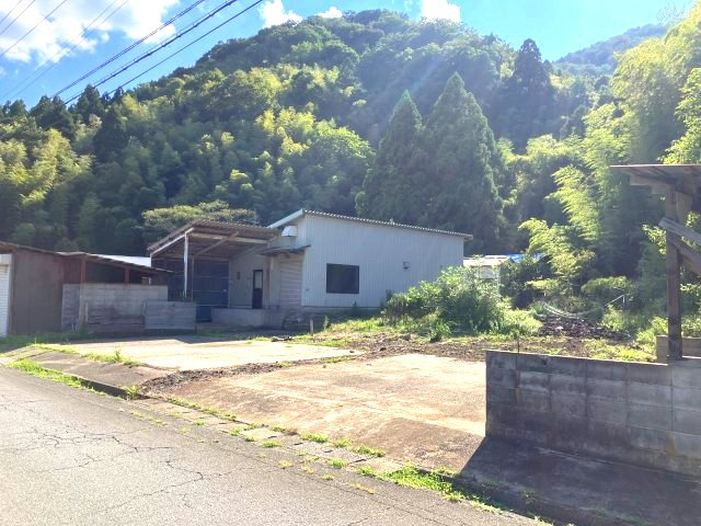 城崎町上山　倉庫の外観