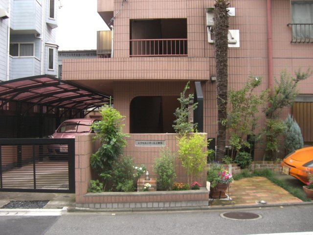 エクセルシオール上野毛のエントランス