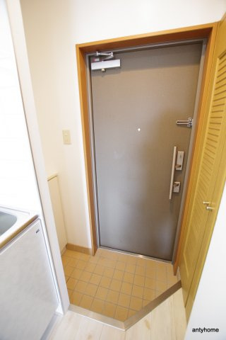 FIVE TWO　仲介手数料無料の玄関
