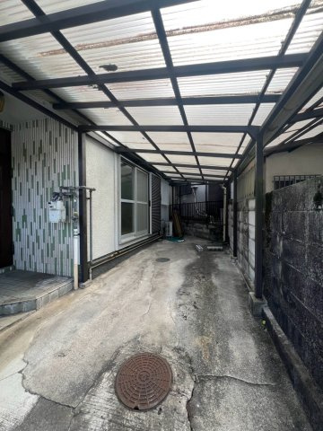 妙法寺字池町貸家の駐車場