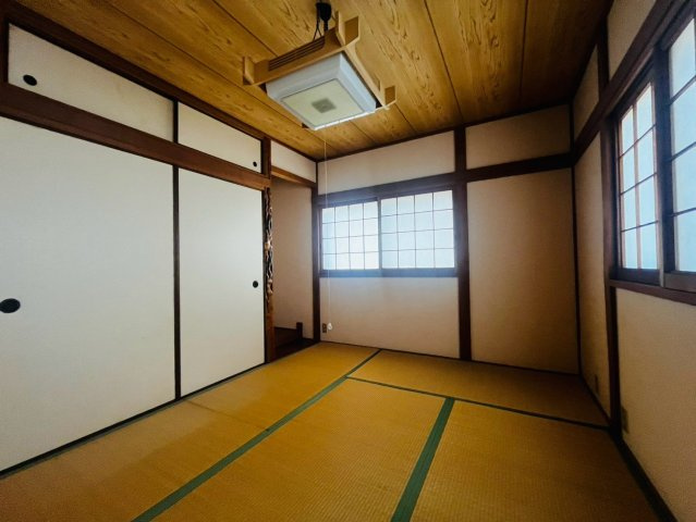 妙法寺字池町貸家の寝室