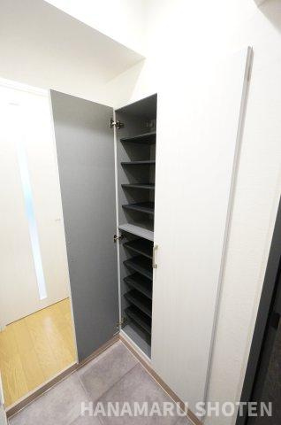 Mader Zeroの玄関|物件、駅でお待ち合わせでのご案内歓迎！