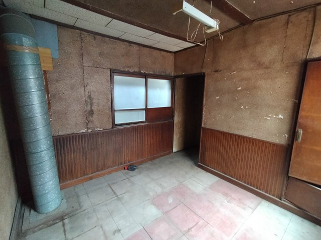 豊中市庄内東町１丁目の店舗事務所
