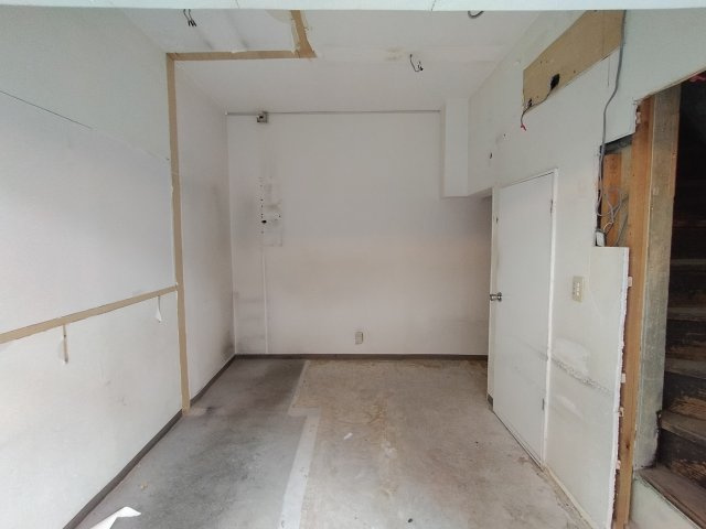 豊中市庄内東町１丁目の店舗事務所