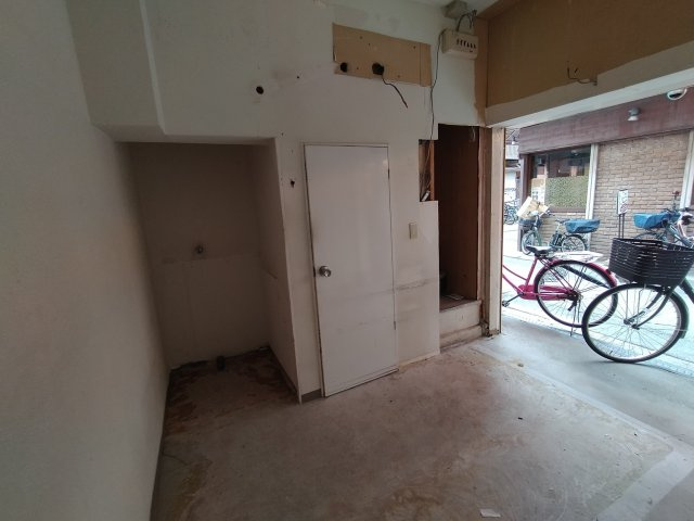豊中市庄内東町１丁目の店舗事務所