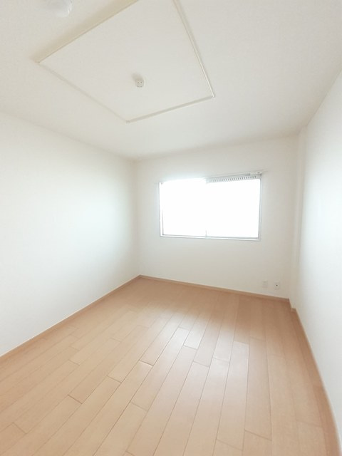 ブライトハウス串田　A棟の寝室