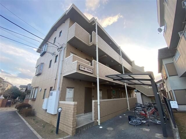 コーポ・アルチェの外観|落ち着いた雰囲気の外観です