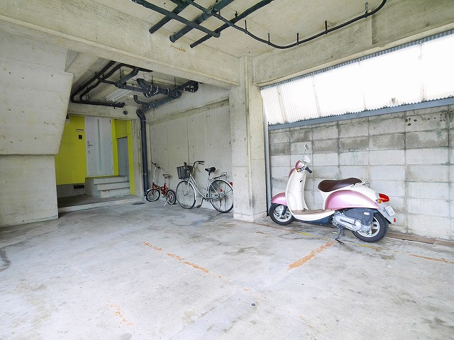 ラビタジャッロ柳町の駐車場