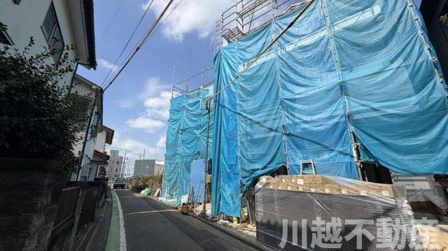 徒歩5分圏内にスーパー・ドラッグストア・ホームセンターあり！の前面道路含む現地写真|前面道路含む現地写真です