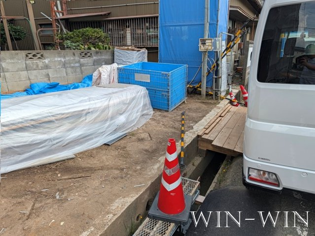 Paw House 柱の駐車場