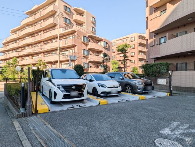【駐車場】