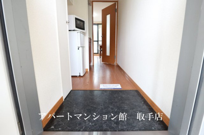 【玄関】 | レオパレスゴールドⅡ | 画像9