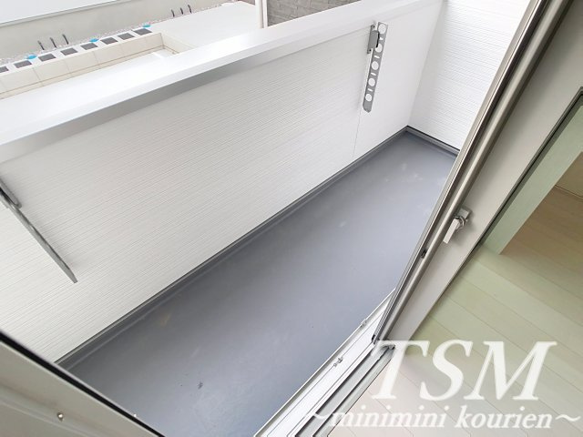 グラン寝屋川のバルコニー