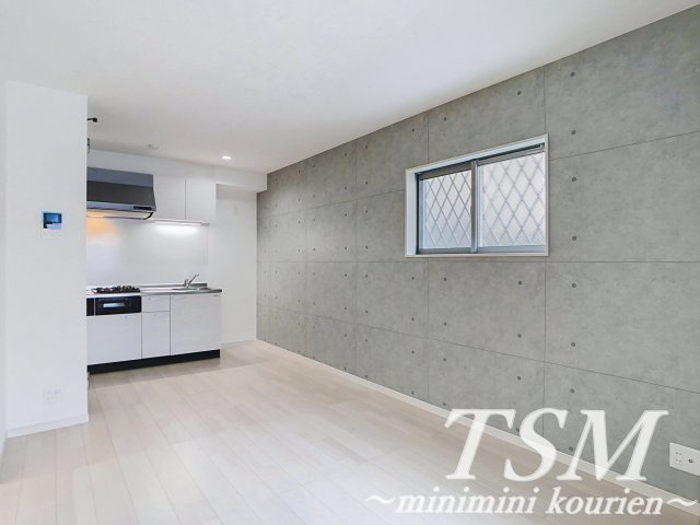 グラン寝屋川の居間・リビング