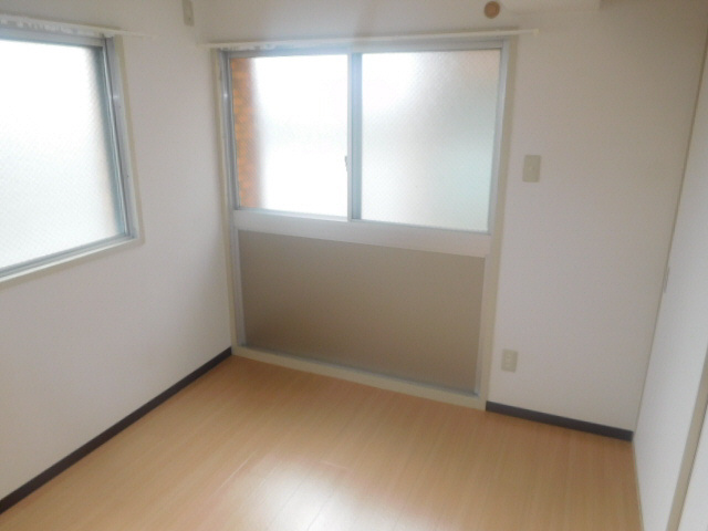 野里寺町中村コーポの子供部屋
