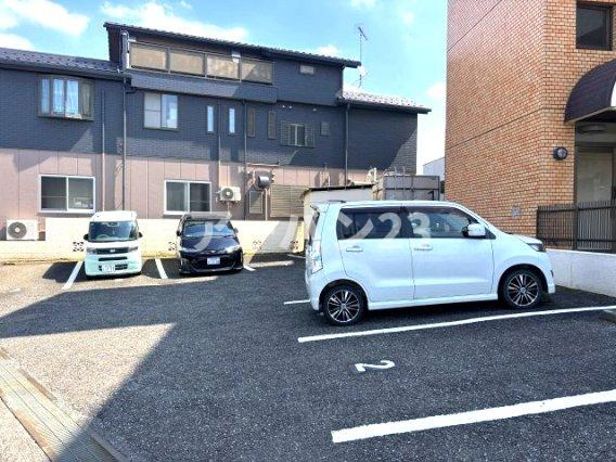 リエス清瀬旭が丘の駐車場