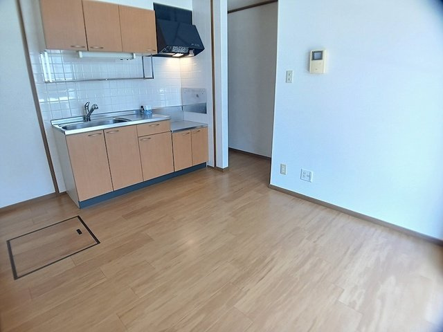 メゾン余部の居間・リビング