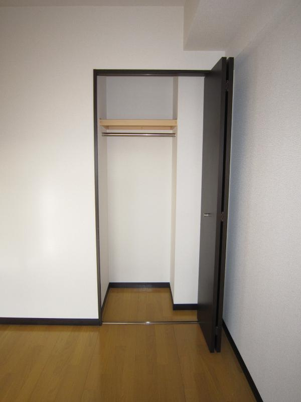 福岡市南区三宅３丁目の賃貸マンションの収納