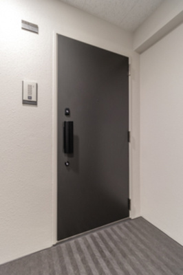【玄関】 | グラススペース | ※写真は同タイプ住戸です。