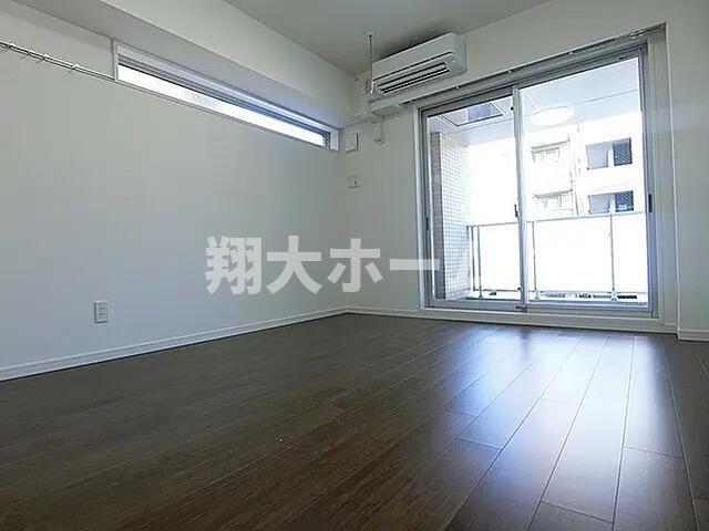 ＦＯＲＴＵＮＡＴＥ　ＰＬＡＣＥの居間・リビング